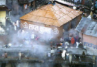 Tapt Kund - Badrinath