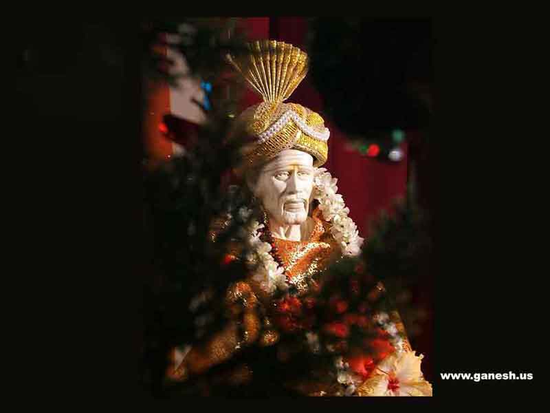 Pictures Of Sai Baba